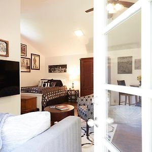 Willow Glen Private Studio - 1 Queen Bed And 1 Queen Inflatable